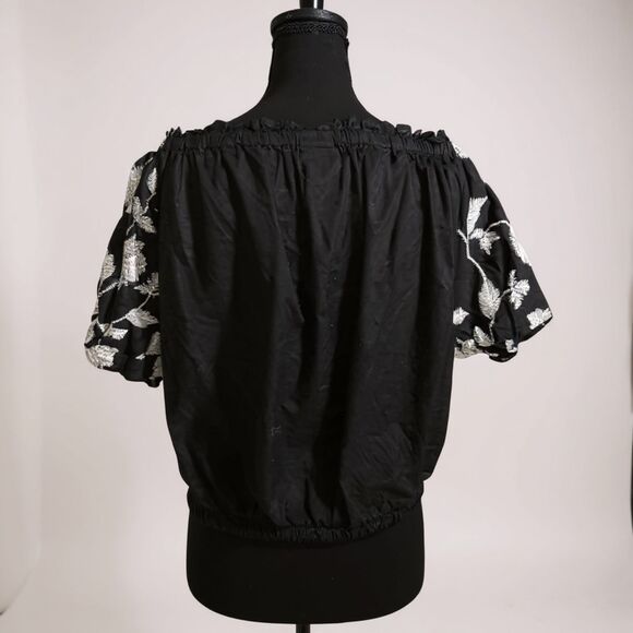 Who What Wear Black Embroidered Off-Shoulder Blouse Size N Floral Top - Picture 3 of 8
